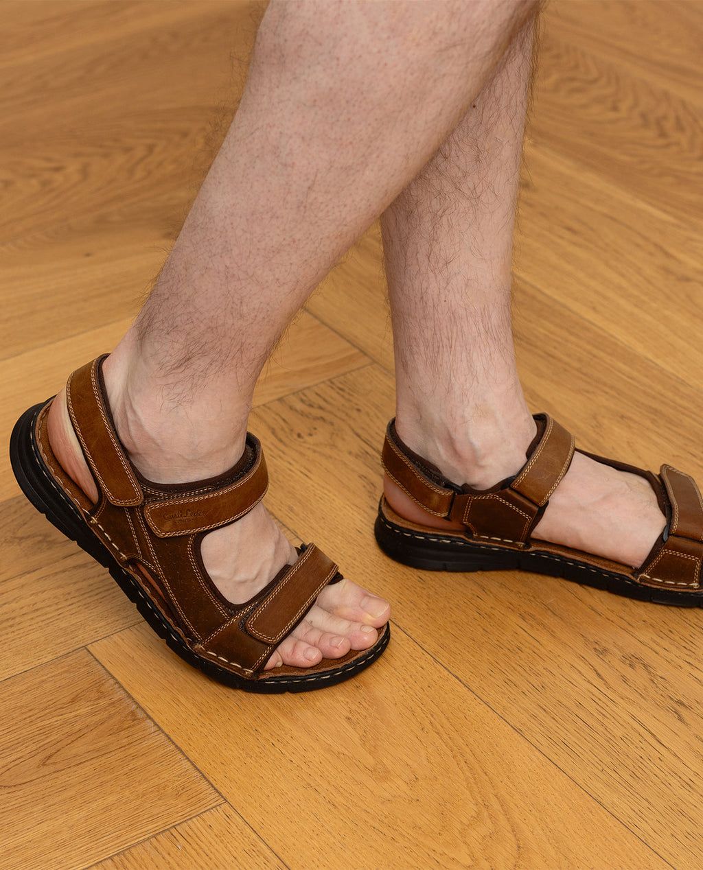 ModeNewstead Hauke – Men's Leather Sandals
