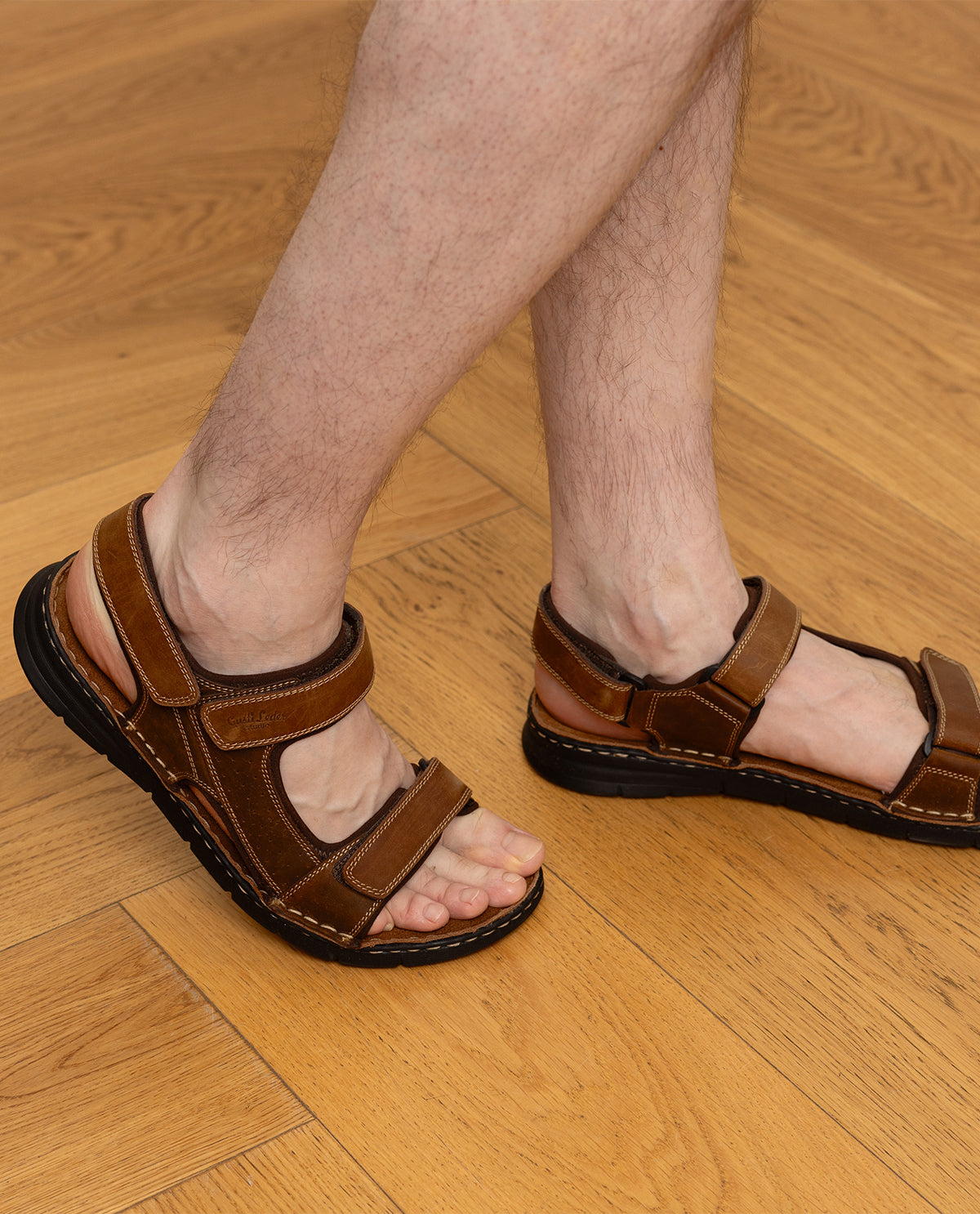 ModeNewstead Hauke – Men's Leather Sandals